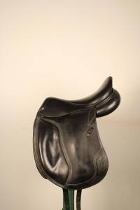 Cwd selle dressage 17