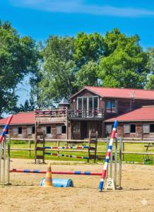 PROPRIETE EQUESTRE - MAISON + INSTALLATIONS + HECTARES