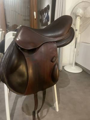 Selle forestier 17 pouces boeckelo  2a châtaigne