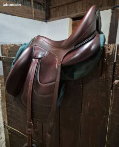 Sella da dressage devoucoux  17.5