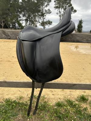 Selle dressage childeric dgp 18 ‘´