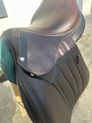 Selle d’obstacle forestier taille 17, septembre 2023