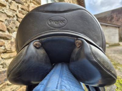 Selle dressage marque prestige
