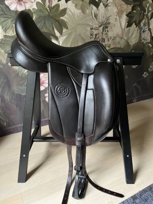 Selle dressage forestier aachen 17,5 buffle