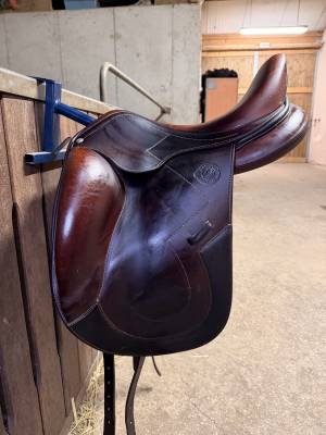 Selle antares dressage  marron 17