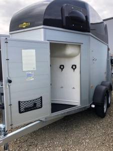 Trailer humbaur equitos 2 cavalli 2026 nuovo