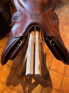 Sella da salto ostacoli antarès extracontact 17.5