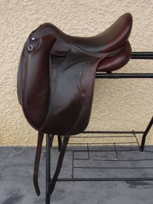 Selle dressage devoucoux makila lab 17'5