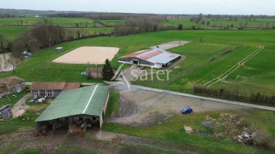 Propriété équestre sur environ 8 ha