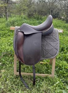 Selle de dressage aachen ii forestier 