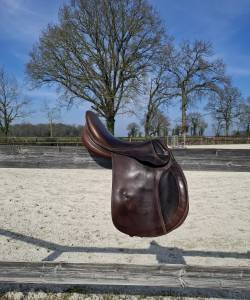 Sella da salto ostacoli prestige italia  17.5