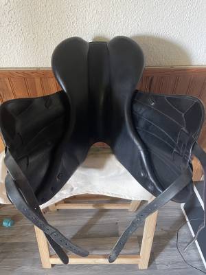 Sella da salto ostacoli forestier  17.5