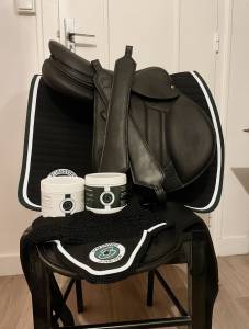 Selle forestier neuve 17p 