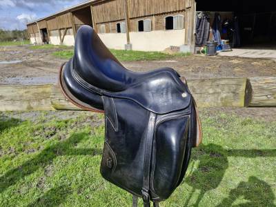 Selle de dressage cwd