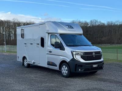 Horsebox hgv tbst renault master 2026 new