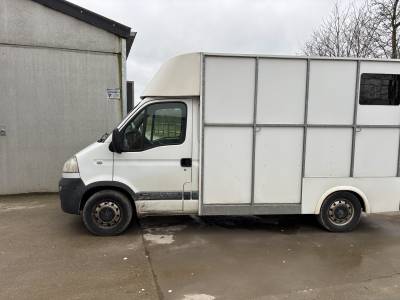 Camion chevaux opel movano