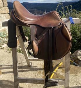 Selle monoquartier eric thomas fitter, 17 pouces 