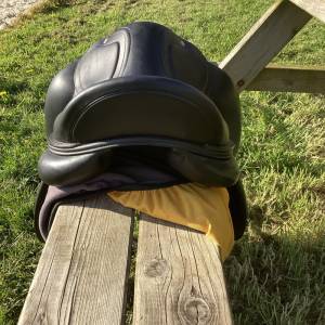 Sella da dressage amerigo  17.5