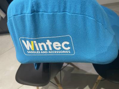 Sella sintetica wintec  17.5