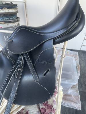 Selle 15,5 pouces tekna 