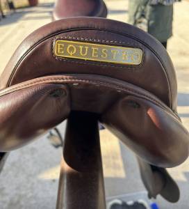 Sella evolution pro jump equestro