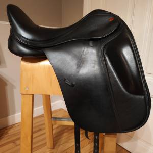 Sella da dressage kent & masters  17.5