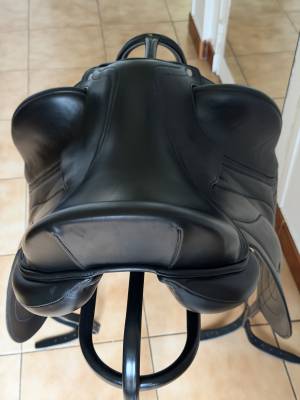 Sella da dressage antarès  17.5