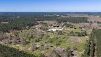 &Agrave; seulement 20 min de Lacanau, sur plus de 10 hectares