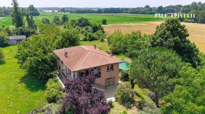 Maison 7 pi&egrave;ces avec terrain 1 hectare et hangar 54 m2