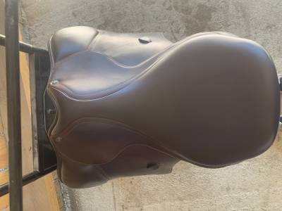 Selle mixte arena 17 pouces