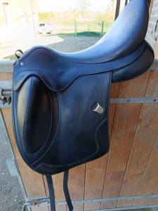 Sella da dressage bates  17.5