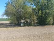 B&acirc;timent d'exploitation sur environ 4ha