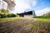 PROPRIETE EQUESTRE AVENDRE, avec grande maison + Grange