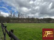 Terrain agricole, 3 hectares avec boxes et carri&egrave;re
