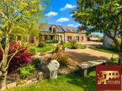 Propri&eacute;t&eacute; de caract&egrave;re sur 3 hectares, habitation familiale, potentiel &eacute;questre,