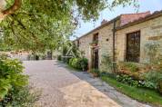 Equestrian property  Vend&eacute;e