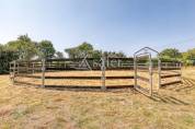 Equestrian property  Vend&eacute;e