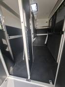 LOCATION CAMION CHEVAUX VL &ndash; STX RENAULT MASTER NEUF