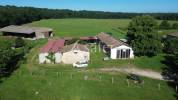 Proche DORDOGNE: propri&eacute;t&eacute; compl&egrave;te de 18 hectares, au calme