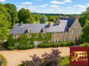 Propri&eacute;t&eacute;, 3 habitations ind&eacute;pendantes, 7 hectares.