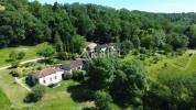 Belle propri&eacute;t&eacute; agricole BIO avec 3 maisons en pierre en tr&egrave;s