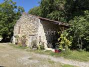 Belle propri&eacute;t&eacute; agricole BIO avec 3 maisons en pierre en tr&egrave;s
