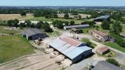 Propri&eacute;t&eacute; &eacute;questre sur environ 32 ha.