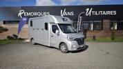 Camion Krismar 2 chevaux 5 places assises Stalles 