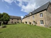 Manoir r&eacute;nov&eacute;, g&icirc;te, carri&egrave;re, man&egrave;ge, 12 hectares 