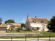 Propri&eacute;t&eacute; &eacute;questre proche Paris - 9ha