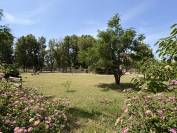 Propri&eacute;t&eacute; de charme avec &eacute;curie priv&eacute;e sur 2,2 hectares