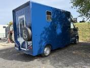 Camion Renault carrosserie Bloomfield - moteur 57000 km
