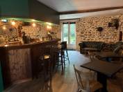 Propri&eacute;t&eacute; en pierre avec g&icirc;te ind&eacute;pendant sur 2 hectares &agrave;