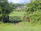 Propri&eacute;t&eacute; , maison d&eacute;pendances et sur 1.9 hectare de terrain